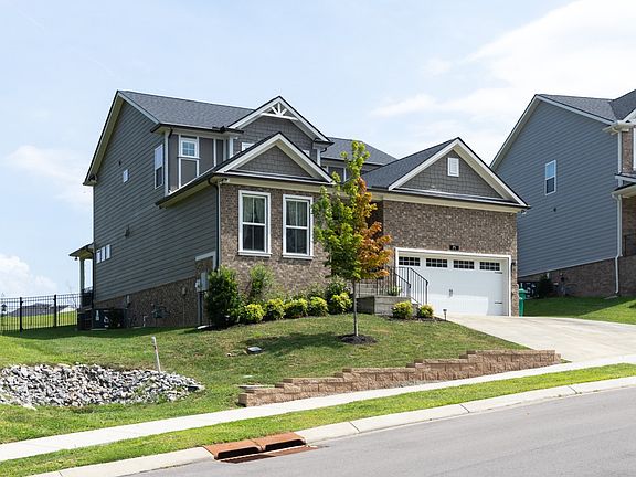 3rd image of 71 Remington Rd