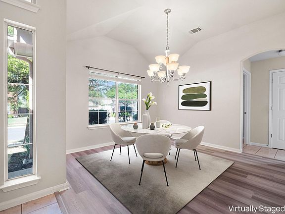 4th image of 429 Falcon Ln