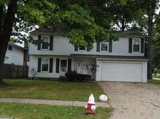 455 Riverdale Dr, Eastlake, OH