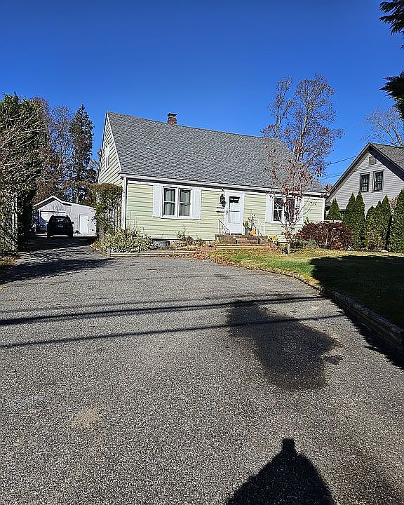 492 Elton St, Riverhead, NY 11901 Zillow