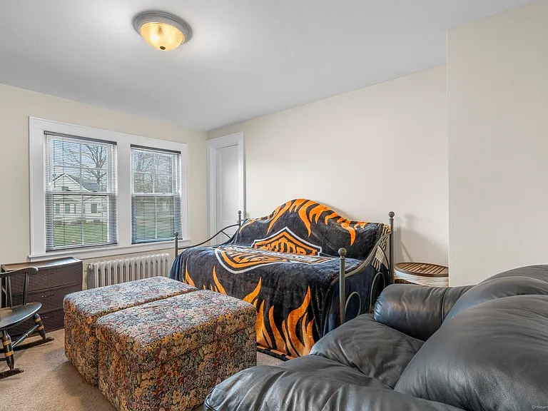 403 Nott St — Photo 11