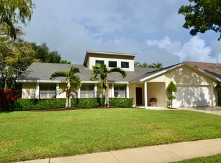 13941 Barberry Ct, Wellington, FL 33414