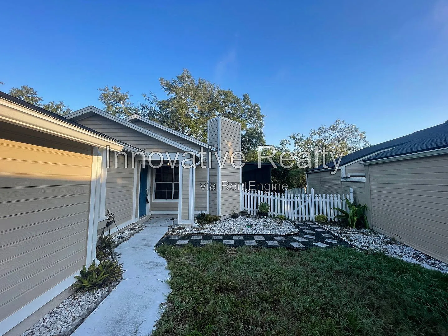 2 bed, 2.0 bath, 1040 sqft, $1,900 — Photo 4