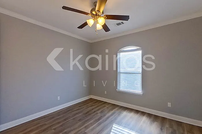7203 Mosley St — Photo 9