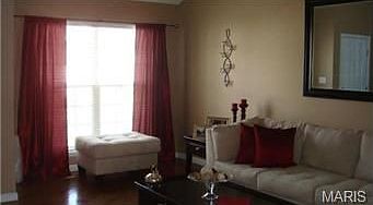 4th image of 286 Arbor Place Ln