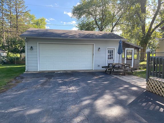 4th image of 5211 Maplehill Dr