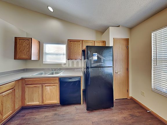 4th image of 464 Scandia St