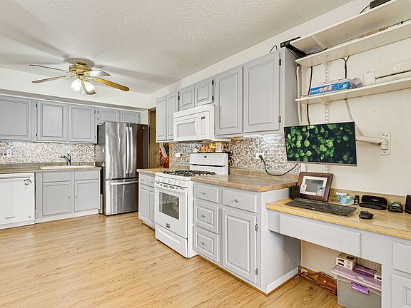 4th image of 5341 Crescent Ln APT D