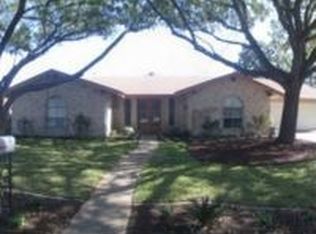 6010 Winterhaven Dr, Windcrest, TX 78239