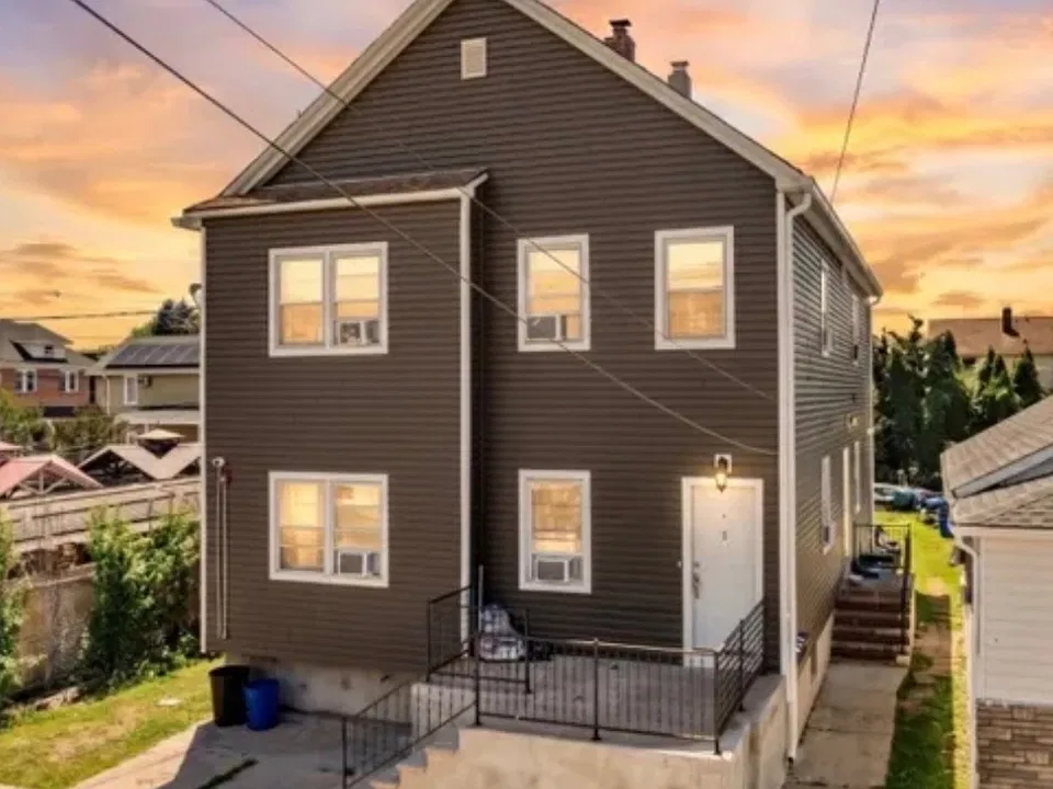 158 S 5th Ave #4