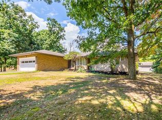 142 Evergreen Dr, Aliquippa, PA