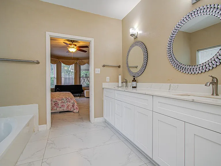 12427 Shadycrest Dr — Photo 35