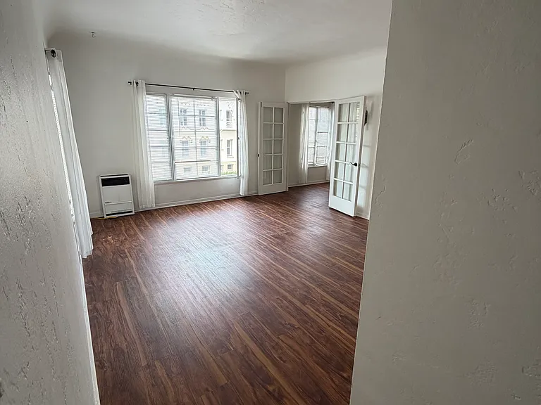 1111 4th St #201 — Photo 2