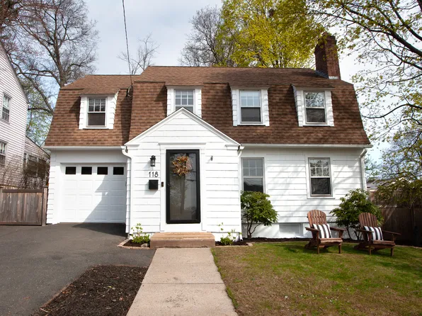 118 Keeney Avenue, West Hartford, CT 06107
