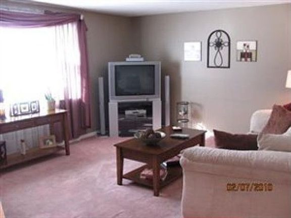 4th image of 525 Terra Ln