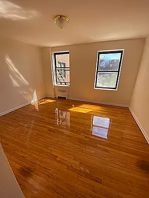 Rented by Contact Realty | media 18