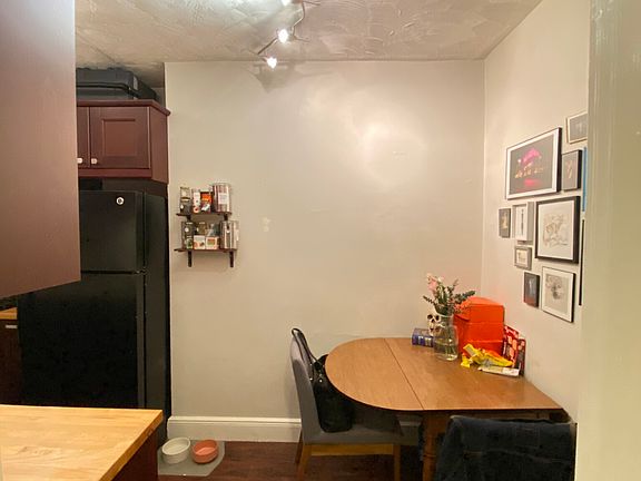 5th image of 28 Sidlaw Rd APT 12A