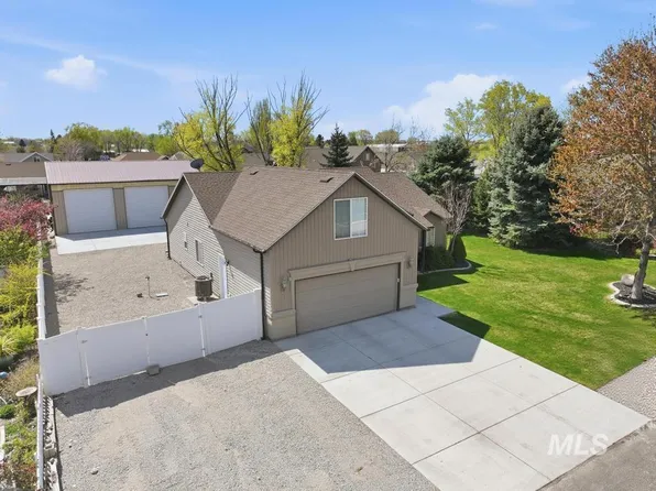 2205 Mayberry Ln, Filer, ID 83328