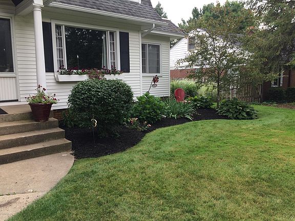 4th image of 2332 Foster Ave NE