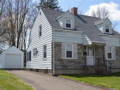 101 Levesque Ave, West Hartford, CT, 06110
