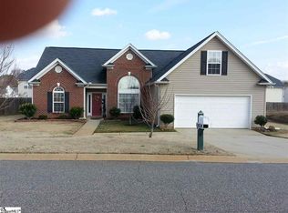 675 Flintrock Dr, Boiling Springs, SC 29316