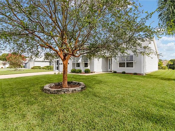 2nd image of 2611 Noriega Dr
