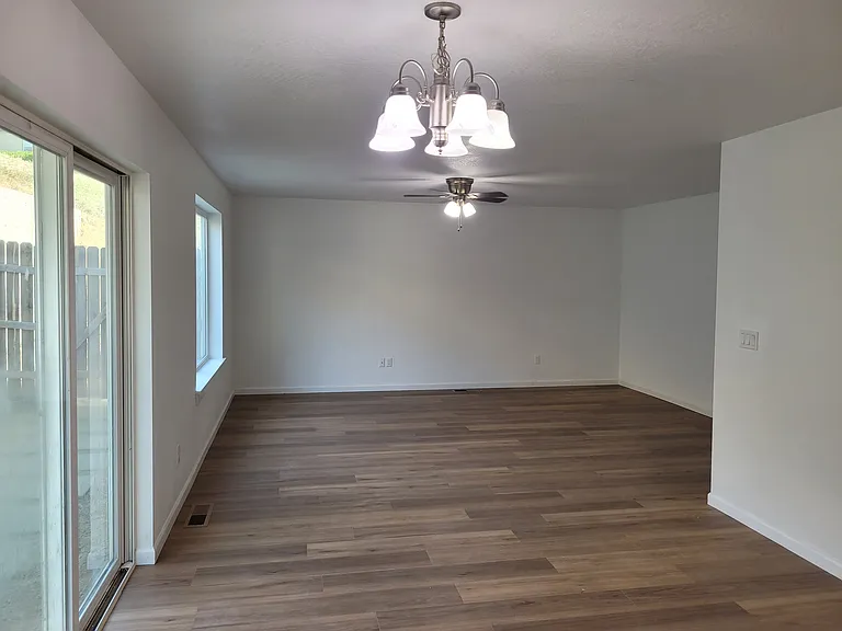 2470 Herrington Way — Photo 6