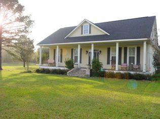 198 Northwood Dr, Carriere, MS 39426