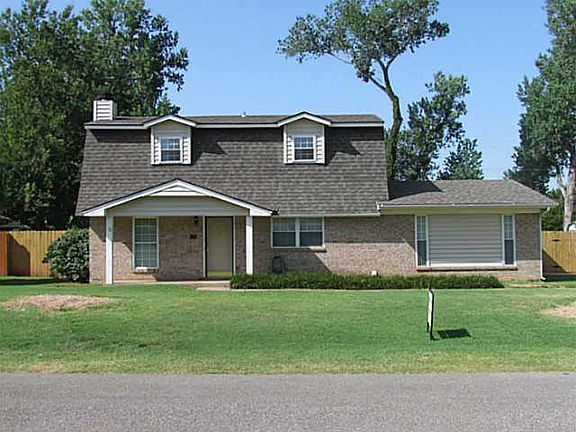 2nd image of 416 E Meadow Court Ln