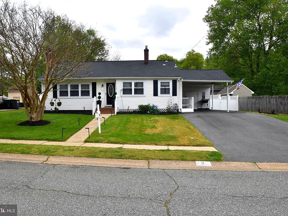 1st image of 3 Granville Ln
