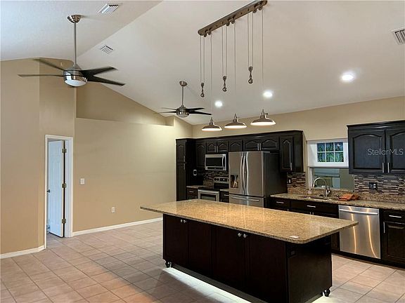 2nd image of 1906 Ashley Oaks Ct