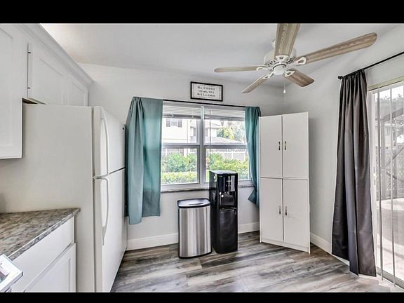 3rd image of 23 Bedford Ct APT C