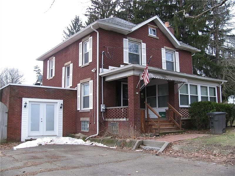 1st image of 126 W Main St