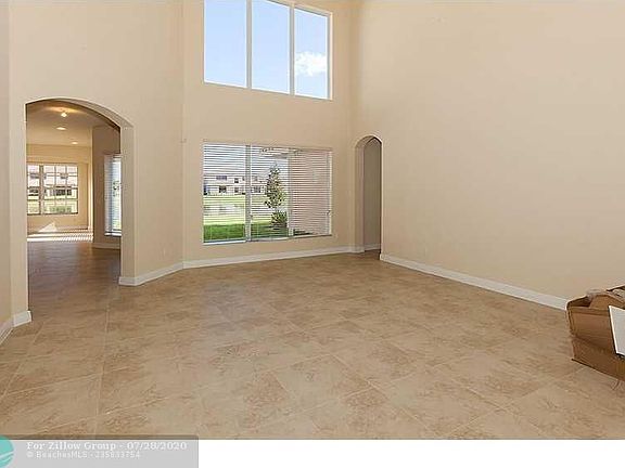 5th image of 8860 Lakeview Dr