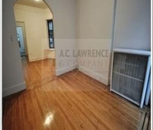 3rd image of 441 W 50th St APT 1