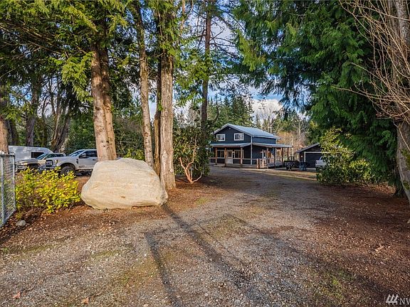 2nd image of 624 212th Ave SE
