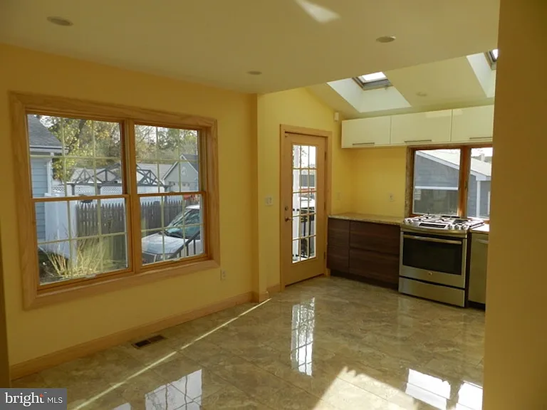 743 Valley Forge Ave — Photo 11