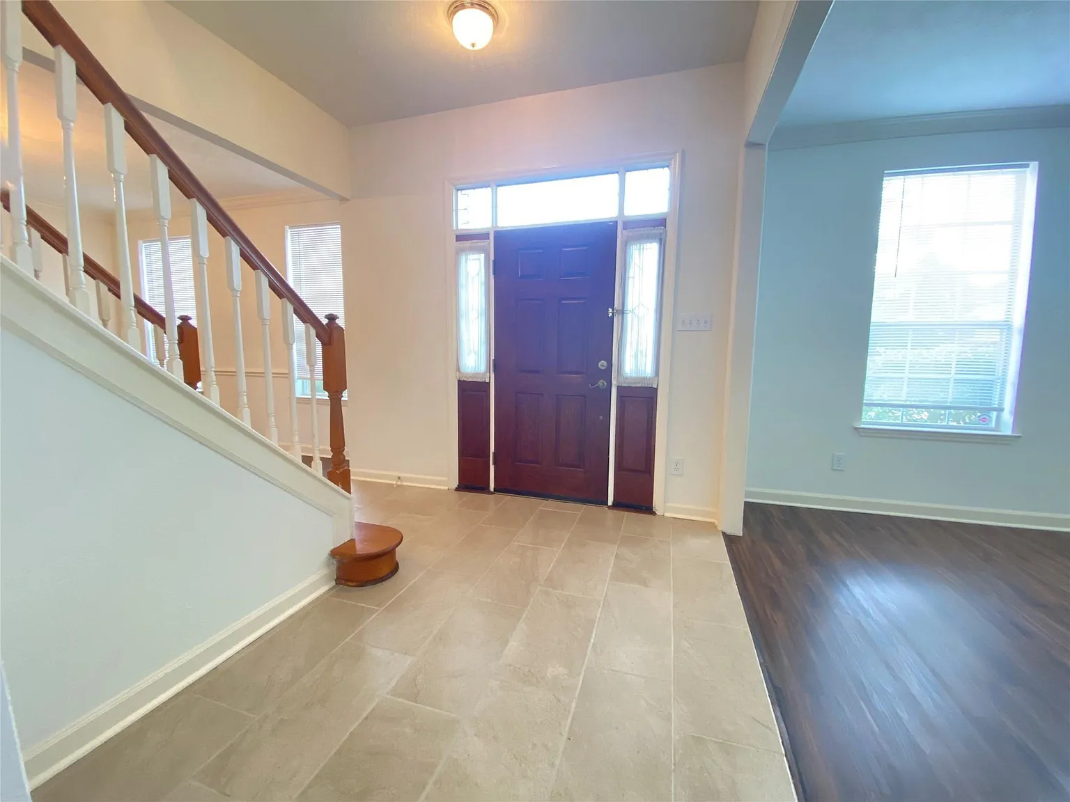 4 bed, 2.5 bath, 2540 sqft, $2,595 — Photo 3