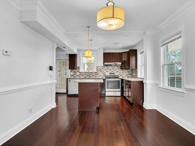 1002 Chillum Rd — Photo 30