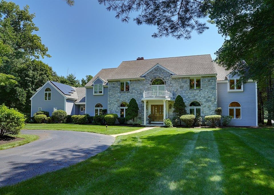 1st image of 373 Caterina Hts