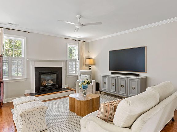3rd image of 2127 Pentland Dr