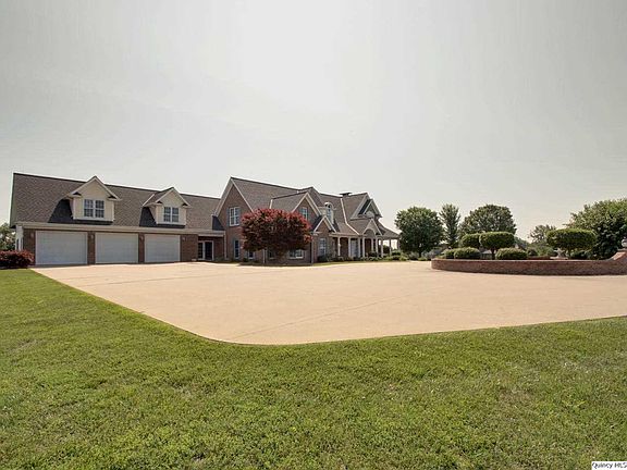 4th image of 1020 Oakhill Dr