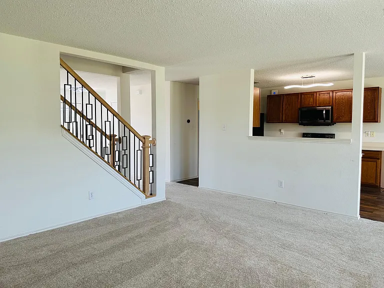765 Lowe Dr — Photo 9