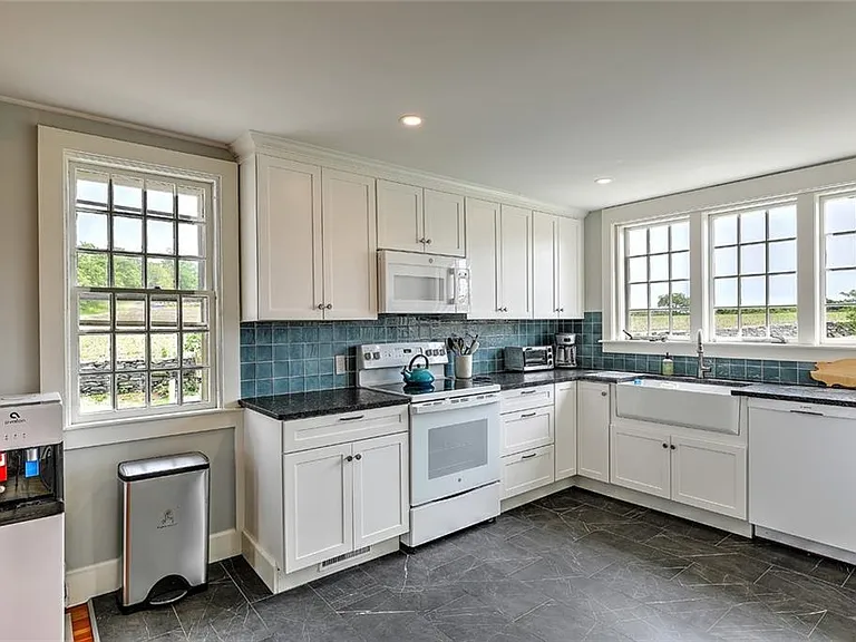 148 Fogland Rd — Photo 14