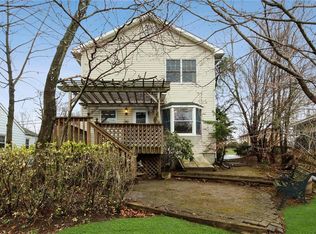 11 Central Dr, Nanuet, NY 10954