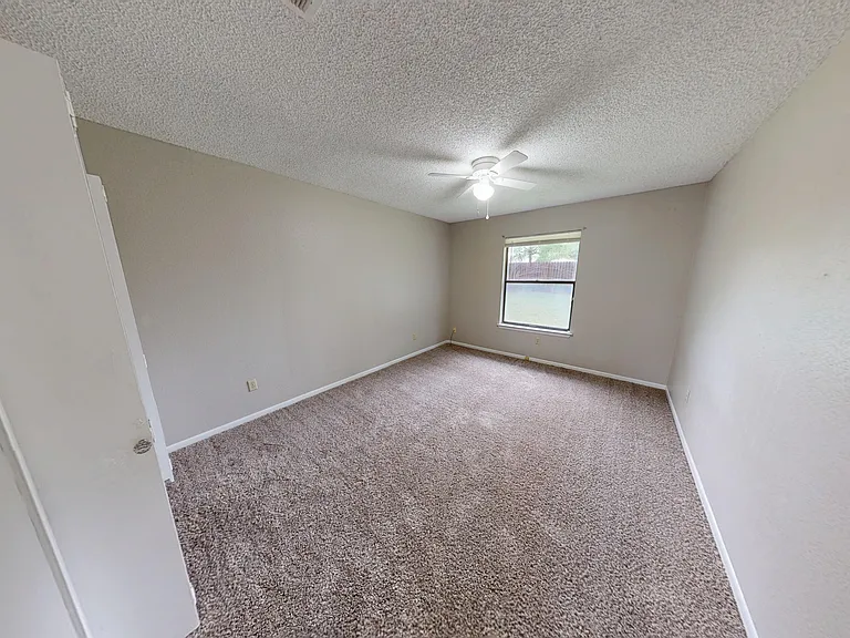 4505 River Oaks Dr — Photo 32