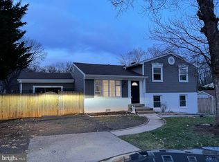 13620 Poplar Tree Rd, Chantilly, VA 20151