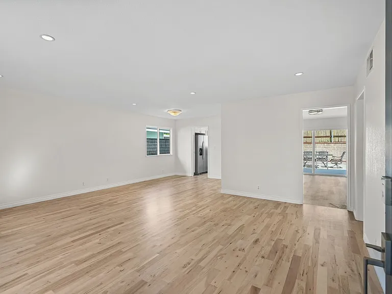 14189 Aztec St — Photo 5