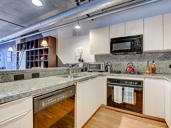 5th image of 877 Island Ave Unit 205