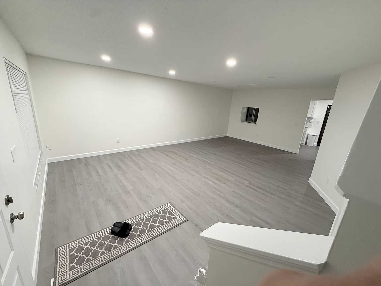 3 bed, 1307 sqft, $2,250 — Photo 2